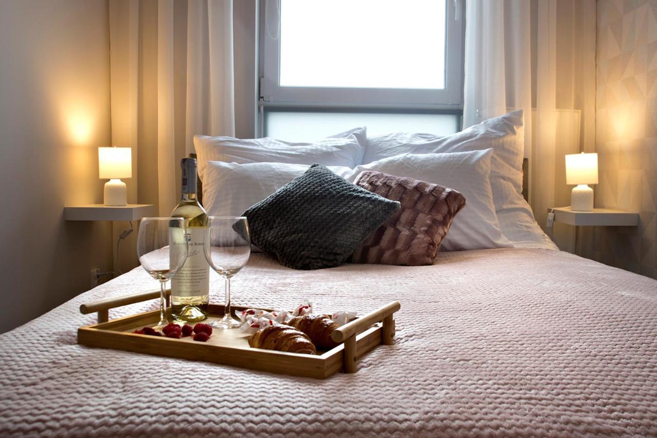 Komputerowa Serviced Apartments By P&O Warszawa Eksteriør billede